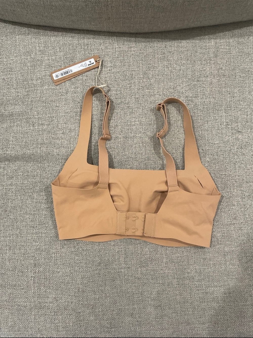 Skims Naked Scoop bra NWT - Picture 5 of 6